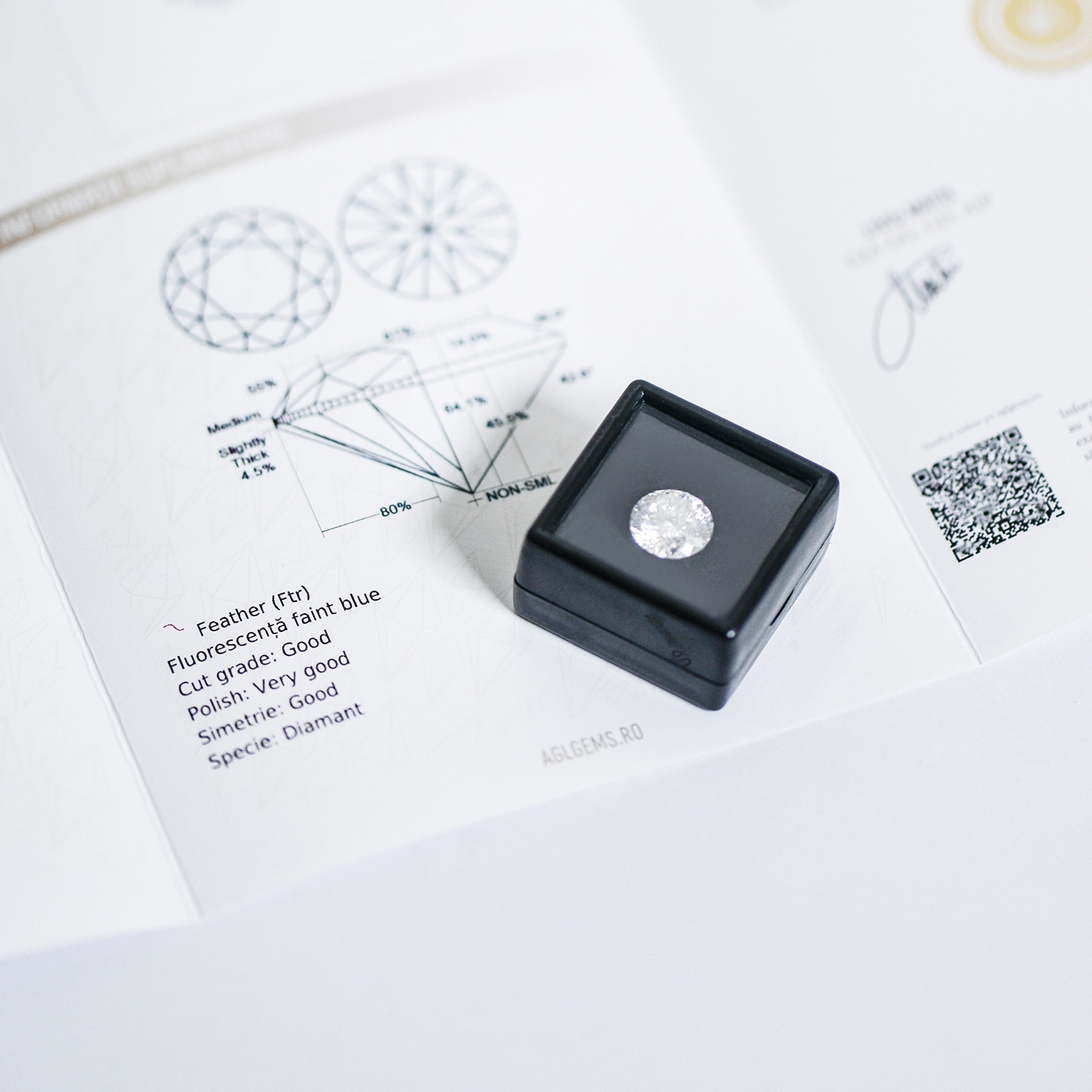 Certificat gemologic diamant natural, diamant de sinteza Accent Bijuterii